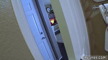 La Familia Acaricia La Noche Y La Pervertida Swalloween Fun XVIDEOS