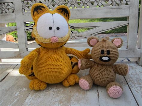 Crocheted Garfield and Pooky - Garfield Fan Art (31456323) - Fanpop