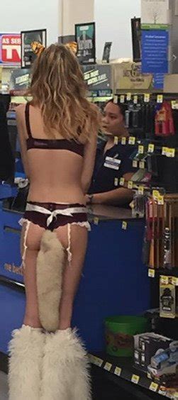 Walmart Slut In Lingerie And Tail Plug Porno Fotos