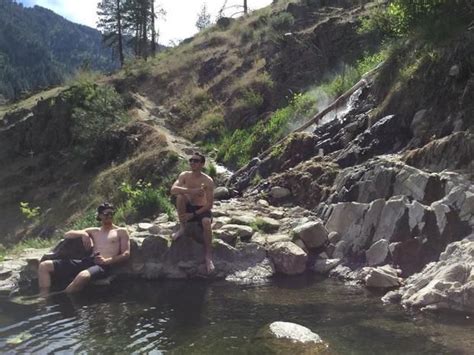 Skinny Dipper Hot Springs Wont Close For Now BLM Says