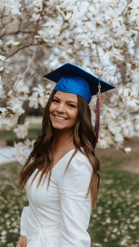 Senior picture idea – Artofit