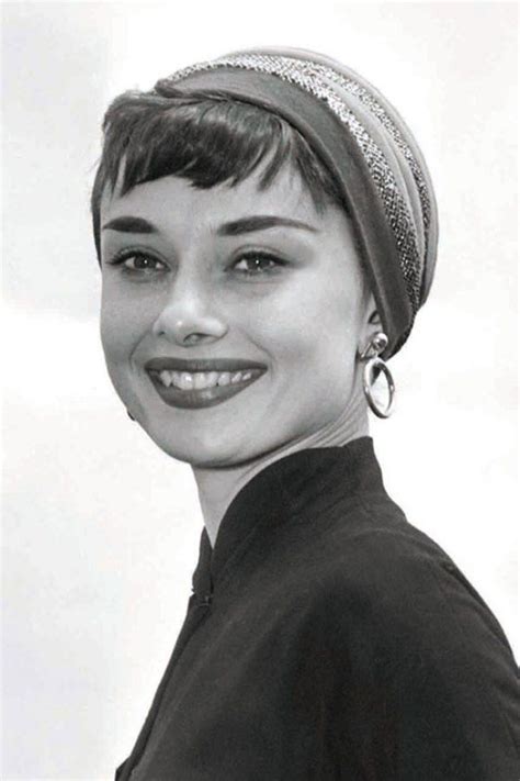 Short Bangs Audrey Hepburn Photos Audrey Hepburn Pictures Audrey