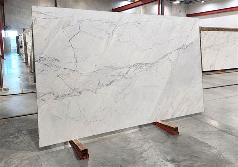 Мрамор Calacatta Apennine купить в Москве, цена за м2