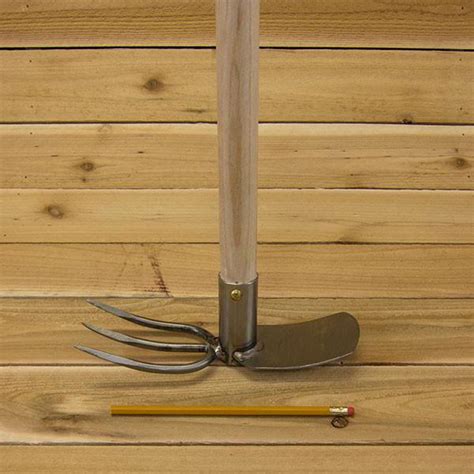 Садовая тяпка: как сделать своими руками