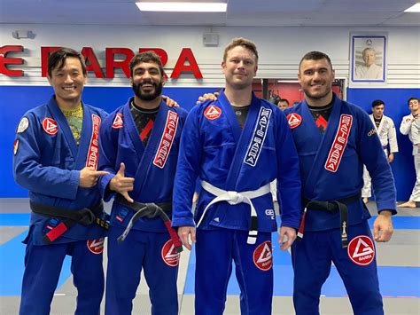 self defense adult - Gracie Barra Brazilian Jiu-Jitsu in River Oaks Texas
