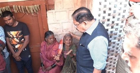 Karnataka Women Paraded Naked Tied To Electric Pole In Belagavi बट लडक लकर भग लग