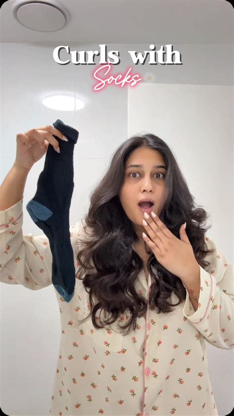 how to do curls with socks 2