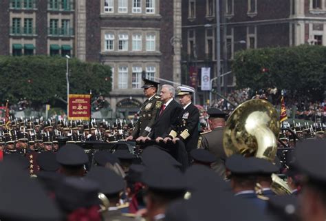 Amlo Encabeza El Desfile Cívico Militar Del 16 De Septiembre