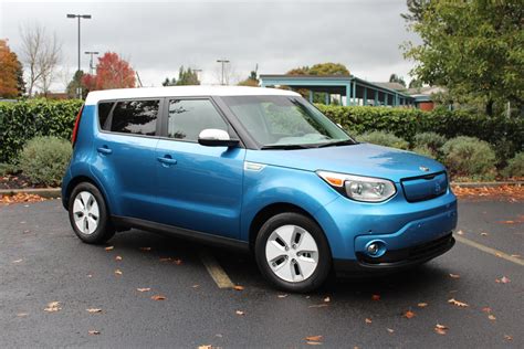 2015 Kia Soul EV Electric Car Recalled For Fragile Accelerator Pedal