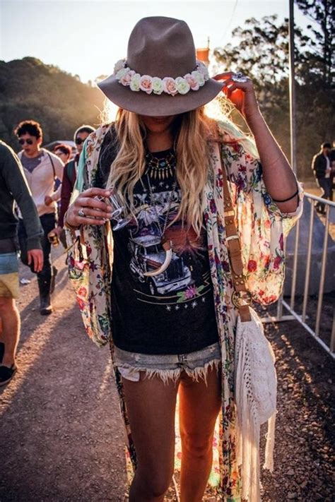 45 Modish Music Festival Outfit Ideas To Set The Mood