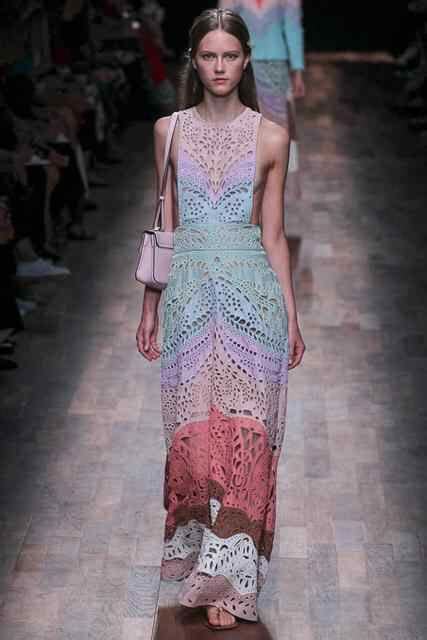 Valentino Look Natur