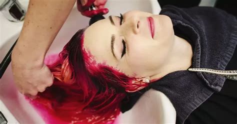 How To Lighten Hair Dyed Too Dark Easy Ways To Do It