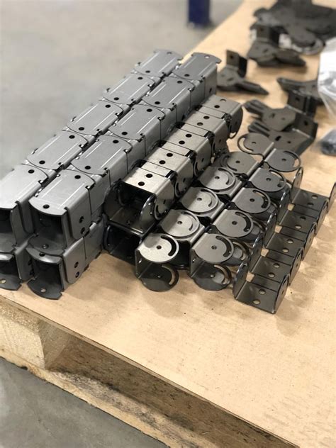 Металлические детали | Мужские поделки, Вывески магазинов, Металлообработка