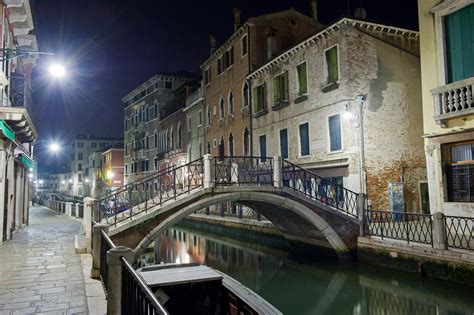 Venice Tourists Swim Nude In Canals And Vandalize Church ABC NEWS