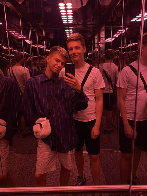 How Is Your Day Nudes Gaymersgonemild Nude Pics Org