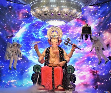 Mumbais Famous Lalbaugcha Raja First Look Unveiled News18