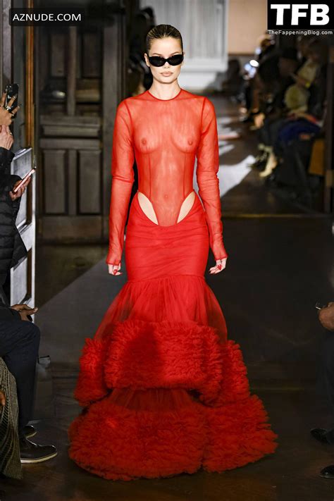 Frida Aasen Sexy Seen Showing Off Her Nude Tits At The LaQuan Smith