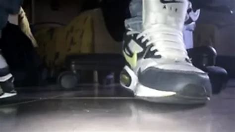 Brincando E Cheirando O Tenis Nike Air Max Gay Porn D XHamster