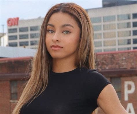 Hot Sexy Tatyanah Bass Bikini Pics