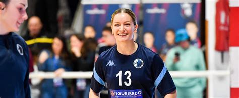 Manon Houette Prolonge Avec Chambray Ligue F Minine De Handball