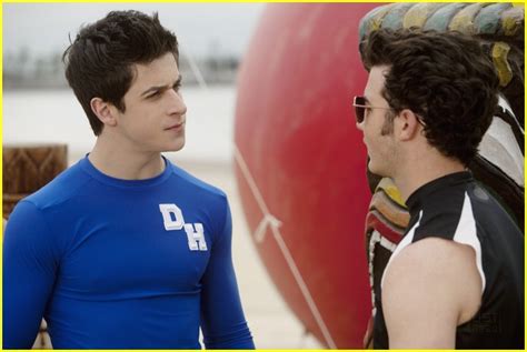 Full Sized Photo Of David Henrie Emily Osment Jonas 32 David Henrie