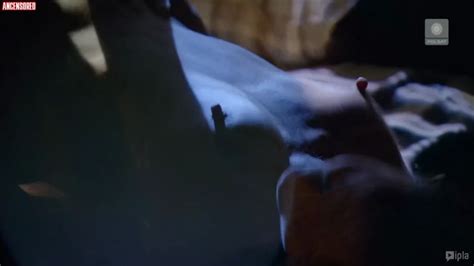 Kamilla Baar Nude Pics Pagina