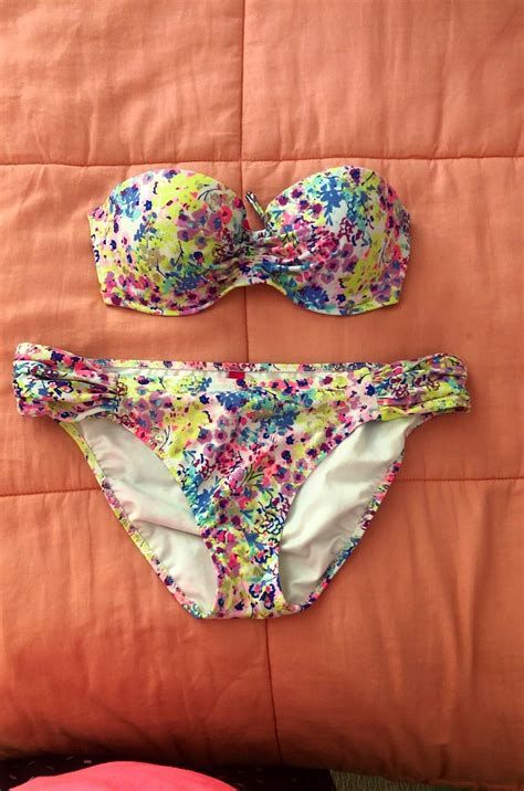 Beautiful Floral Colorful Bikini Set From VS The Top Is A Strapless Top It Has Loops To Add