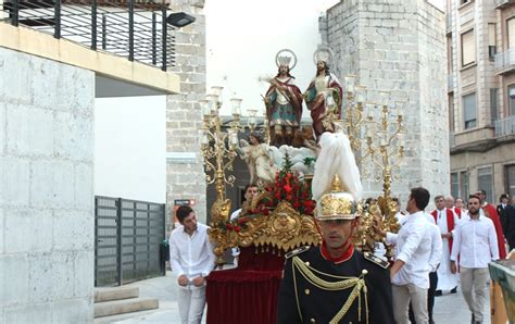 PARROQUIA EL SALVADOR SAGUNTO PROCESIÓN DE LOS SANTOS PATRONOS