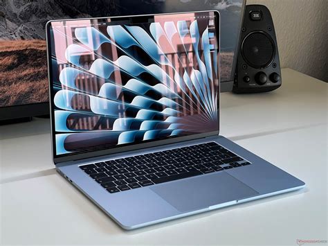 Apple Обзор MacBook Air 15 M4 - M4 с пассивным охлаждением сильно ...