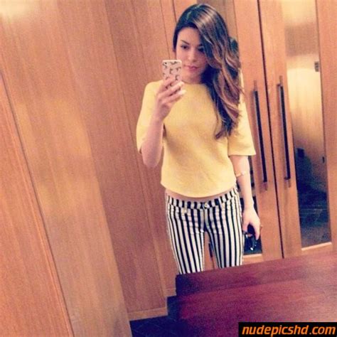 Miranda Cosgrove Nude Porn Photos NudePicsHD