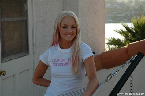 Kelly Strips In Hammock Porn Pictures Xxx Photos Sex Images Pictoa