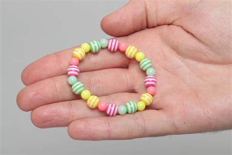 Bracelet En Perles Plastiques Et R Sine Fait Main Multicolore Ray Pour