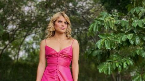 Adriana Lucía mostró su cuerpazo en bikini y varios no creen que sea mamá de gemelas