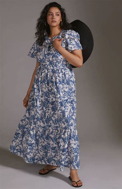 The Best Dress For Hot Weather Travels