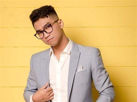 Hot streamer PewPew giàu đến cỡ nào sao