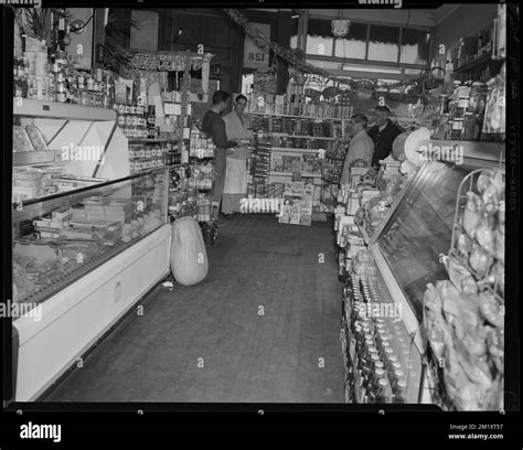 Bob’s stores hi-res stock photography and images - Alamy