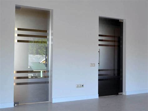 Стеклянные межкомнатые двери под ключ | СК "Орион"