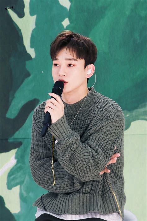 CHEN HQ 190401 Chens April Busking EXO Kim Jongdae Chanyeol Exo