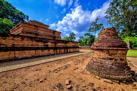 Kompleks Percandian Muaro Jambi Situs Sejarah Wajib Kunjung Di Jambi