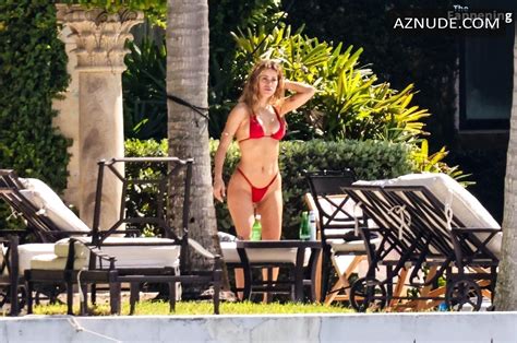 Candela Marquez Sexy Seen With Alejandro Sanz Showing Off Her Sizzling Bikini Body AZNude