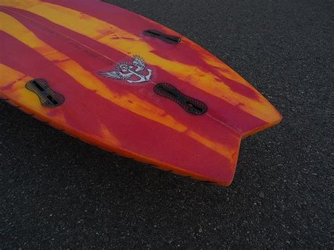 水曜日 BENDER STEPKusakaさんのSTEP動画あり サーフボードクオリティーハードコア Quality Hardcore Distributions