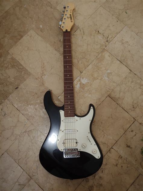 Yamaha eg 112c, Hobbies & Toys, Music & Media, Musical Instruments on ...