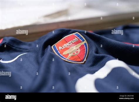 Arsenal Football Club Badge On Shirt Stock Photo Alamy