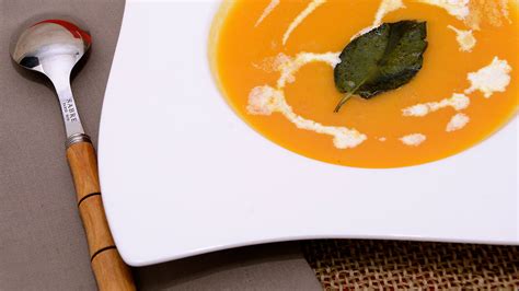 Crema De Calabaza Con Manzana Y Salvia Julius Julio Bienert