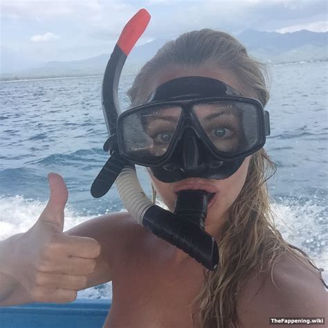 Hayley McQueen Nude Pics Vids The Fappening