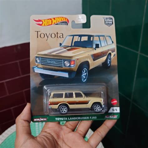 Jual Hot Wheels Toyota Land Cruiser FJ60 Toyota Series Shopee Indonesia