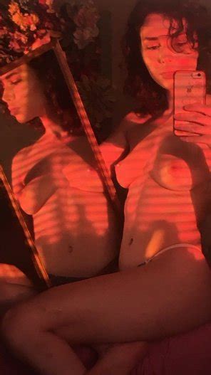 PictureMirrored View Porn Pic