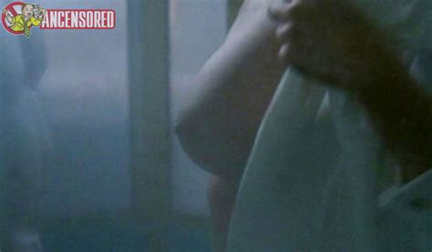 Naked Mary Elizabeth Mastrantonio In White Sands
