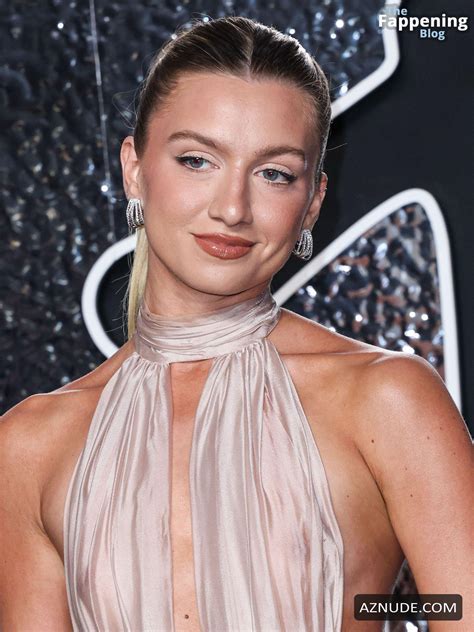 Anna Sitar Sexy Flashes Her Hot Tits In A Stunning Sheer Dress At MTV Video Music Awards Event