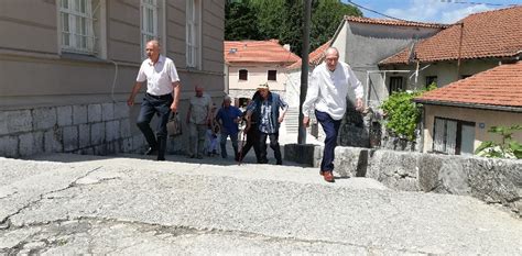 Maturanti trebinjske gimnazije generacija danas obilježavaju godina mature Foto